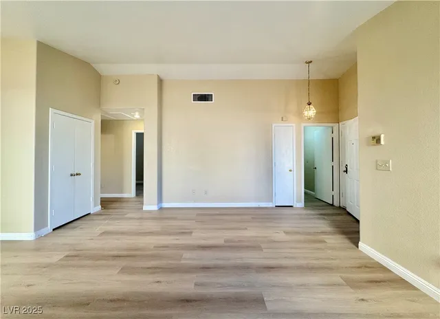 $2,050 | 1009 Torington Drive, Las Vegas, NV 89108