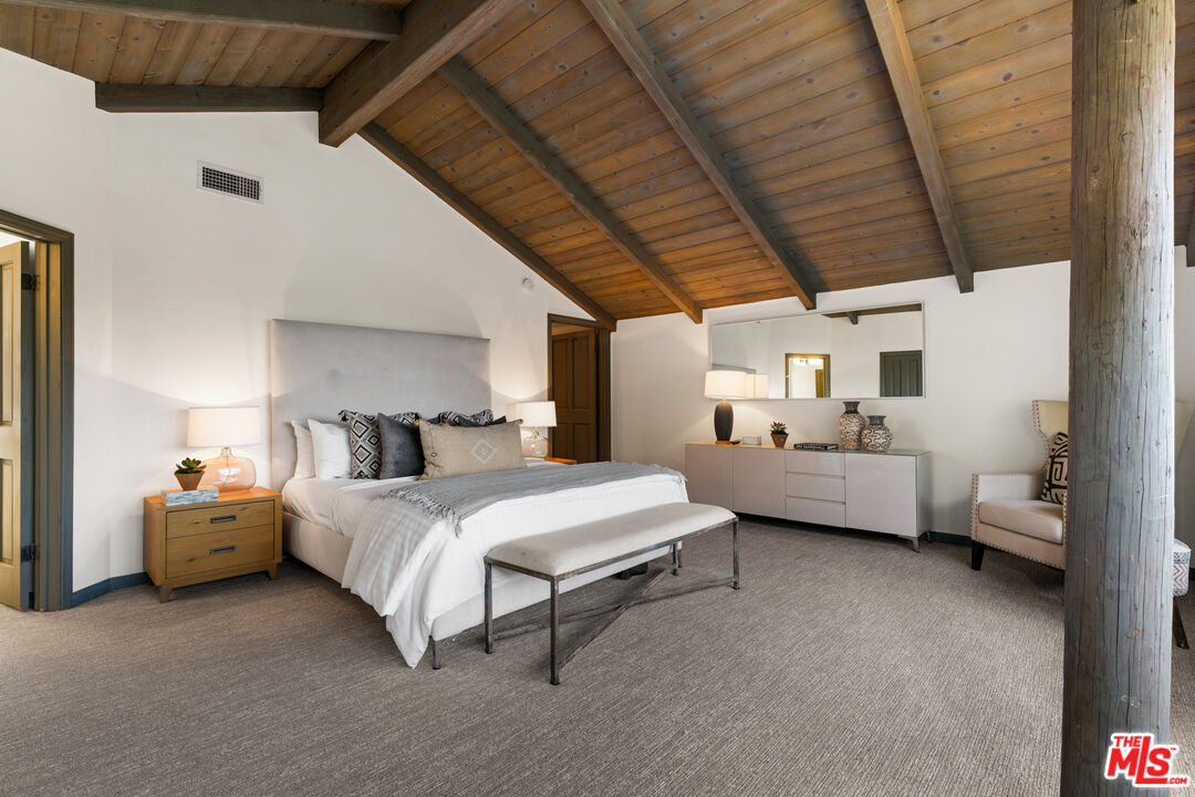 3371 Mandeville Canyon Road Los Angeles, CA 90049 - Photo 25 of 44