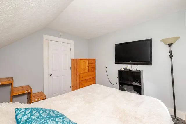 $324,900 | 89 Charles Street, Milton, NH 03851