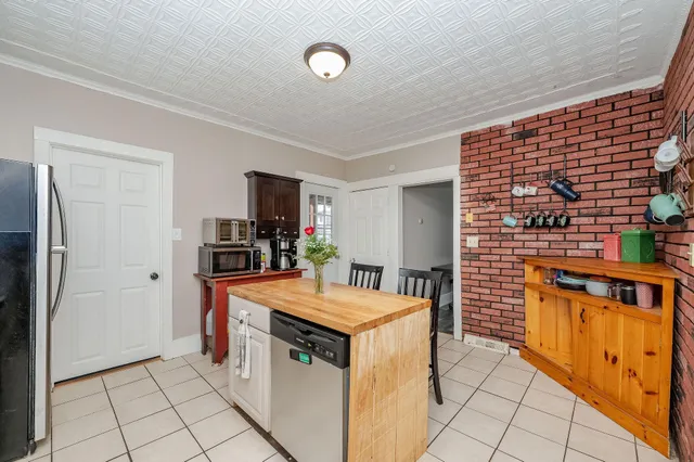 $324,900 | 89 Charles Street, Milton, NH 03851