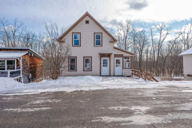 $324,900 | 89 Charles Street, Milton, NH 03851