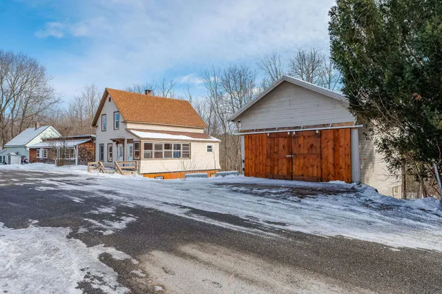 $324,900 | 89 Charles Street, Milton, NH 03851