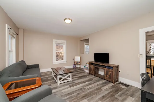 $324,900 | 89 Charles Street, Milton, NH 03851