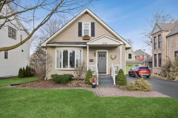 $499,000 | 4714 Highland Avenue, Downers Grove, IL 60515