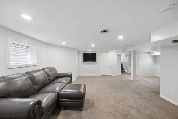 $499,000 | 4714 Highland Avenue, Downers Grove, IL 60515