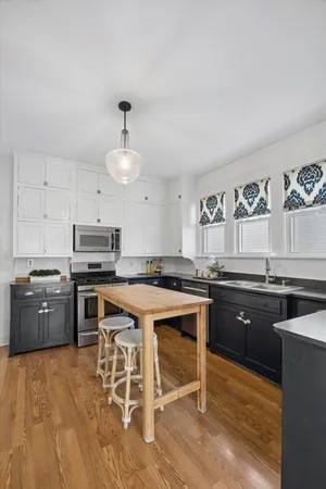 $499,000 | 4714 Highland Avenue, Downers Grove, IL 60515