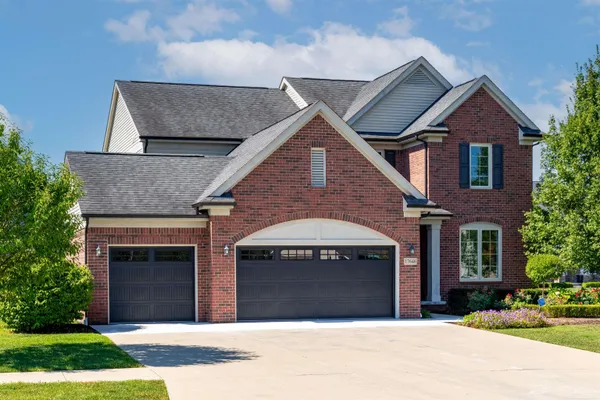 $669,000 | 17646 Kite Drive, Macomb, MI 48042