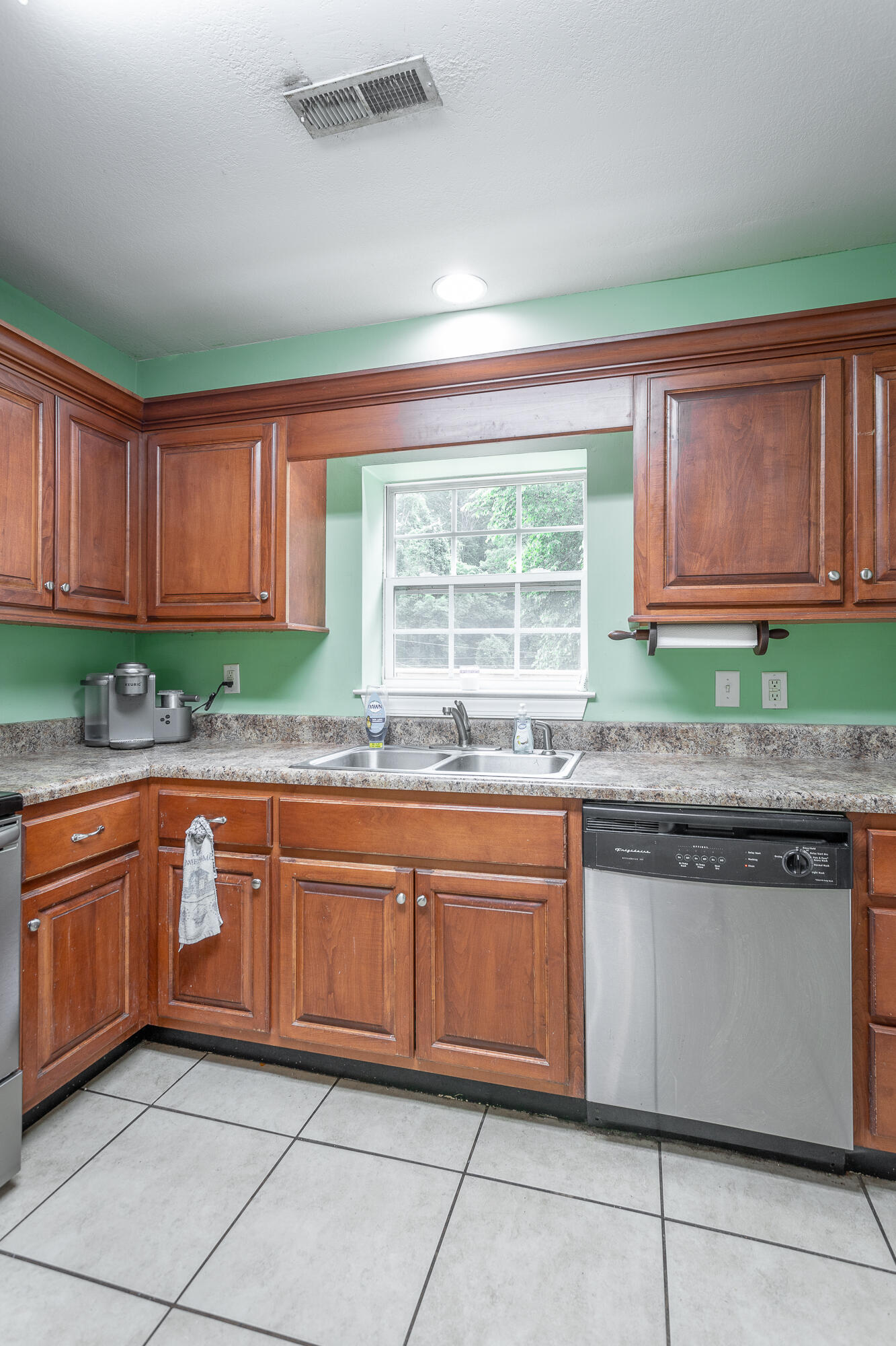 9039 Wooten Road Chattanooga, TN 37416 - Photo 11 of 47 9039 Wooten Rd-14