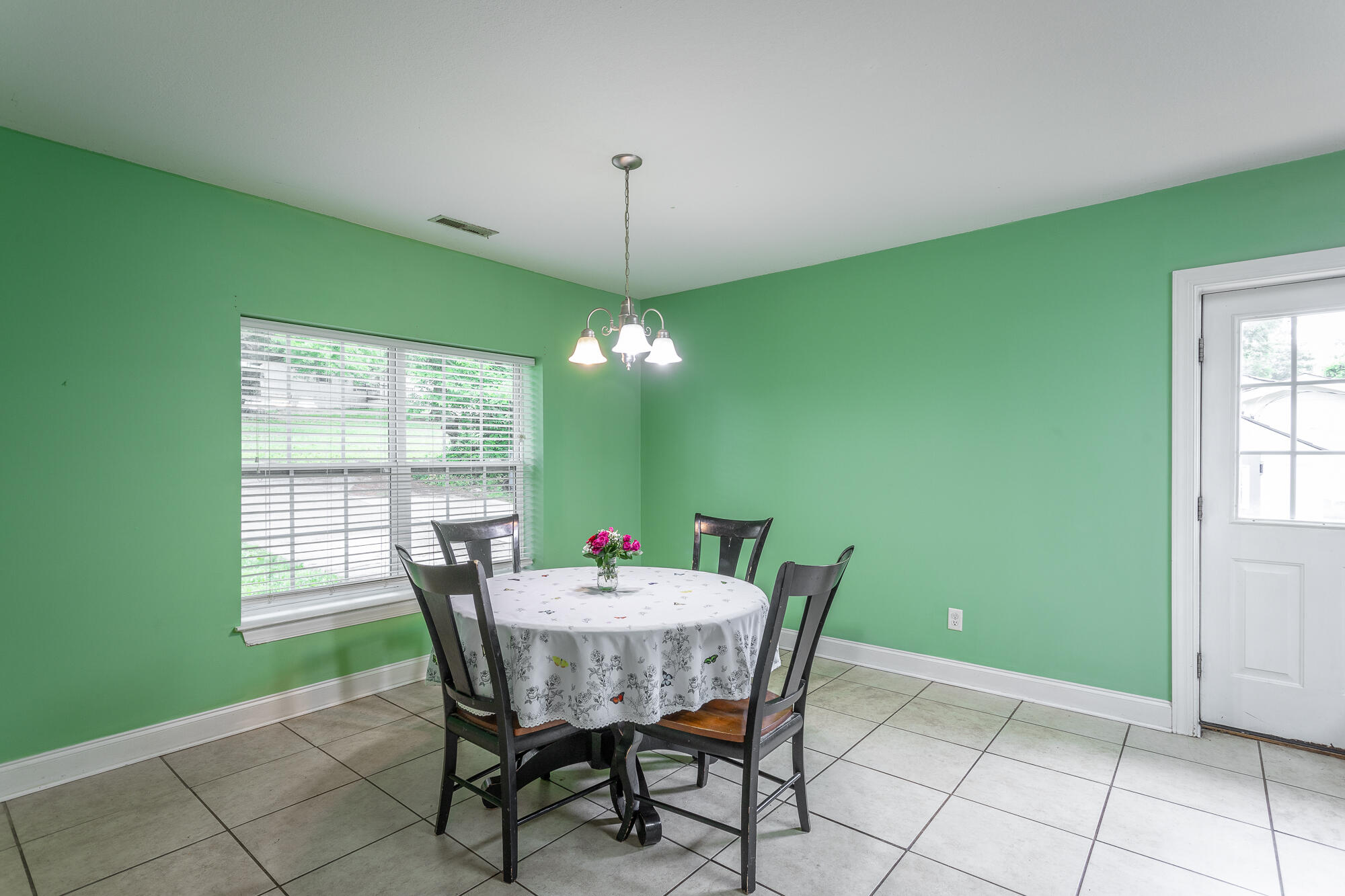 9039 Wooten Road Chattanooga, TN 37416 - Photo 14 of 47 9039 Wooten Rd-5