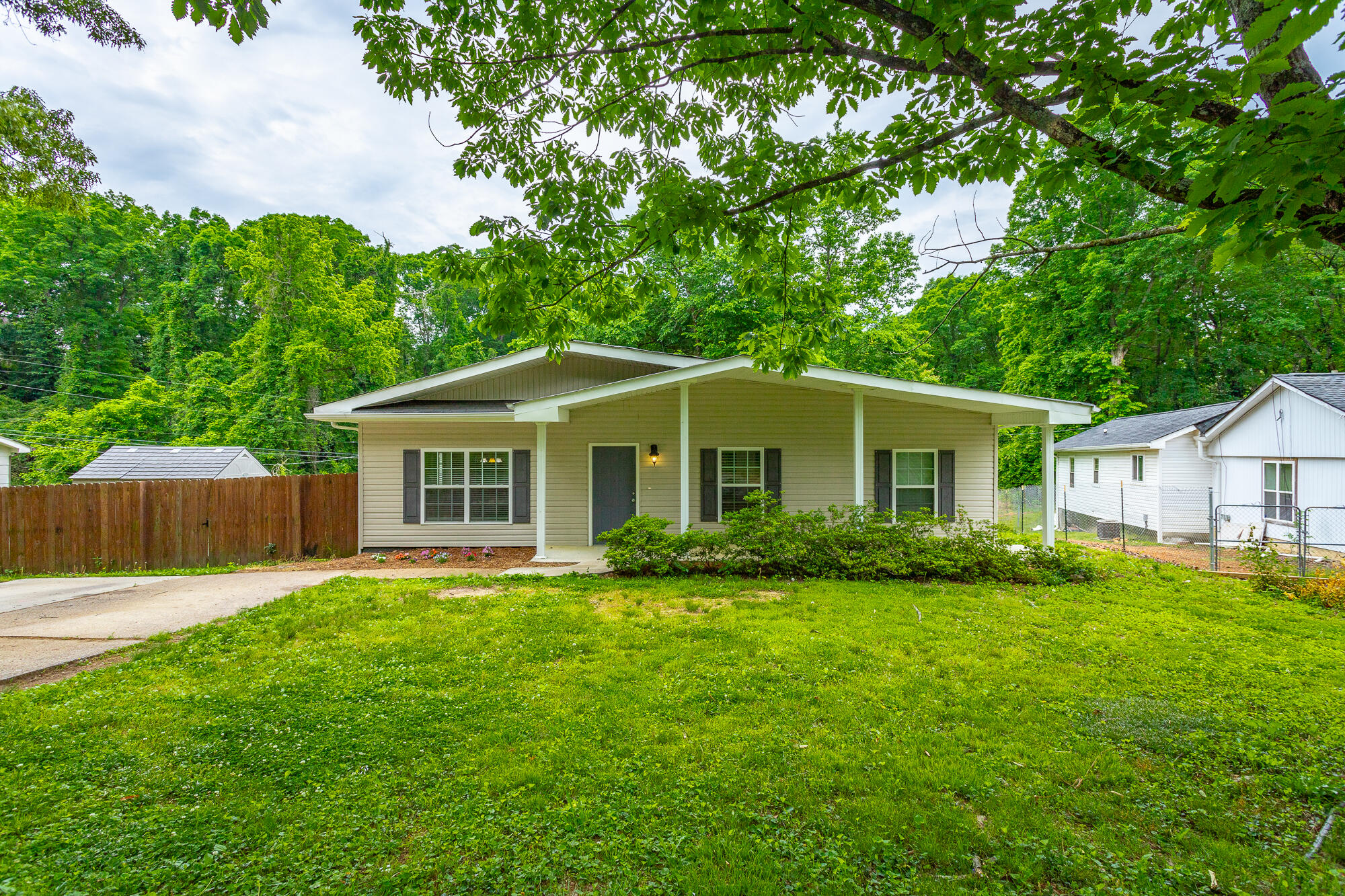 9039 Wooten Road Chattanooga, TN 37416 - Photo 38 of 47 9039 Wooten Rd-42