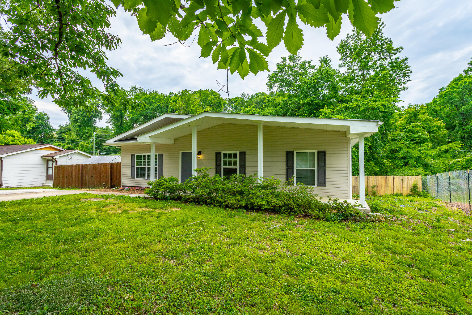 9039 Wooten Road Chattanooga, TN 37416 - Photo 39 of 47 9039 Wooten Rd-44