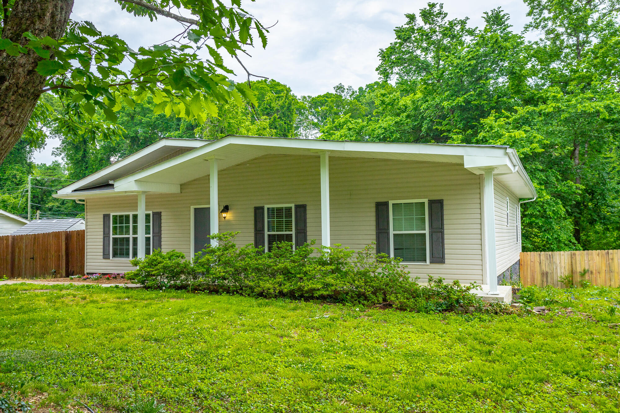 9039 Wooten Road Chattanooga, TN 37416 - Photo 41 of 47 9039 Wooten Rd-47