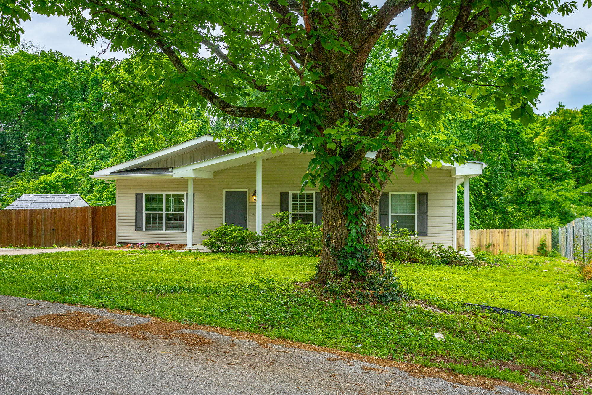 9039 Wooten Road Chattanooga, TN 37416 - Photo 42 of 47 9039 Wooten Rd-51