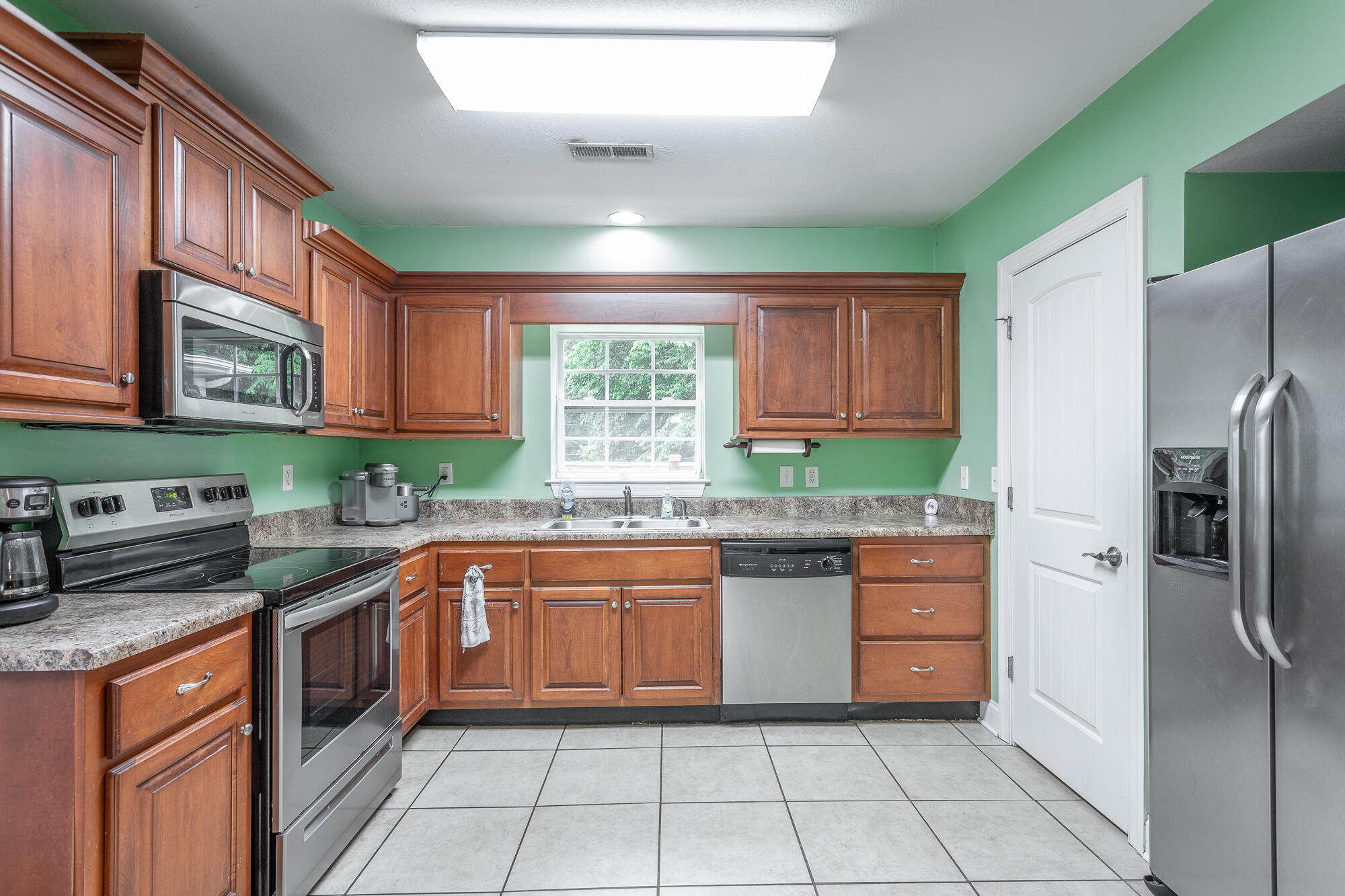 9039 Wooten Road Chattanooga, TN 37416 - Photo 10 of 47 9039 Wooten Rd-13