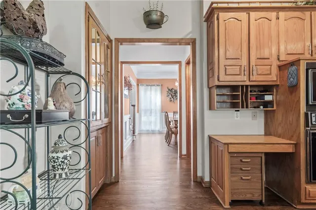 $575,000 | 10438 West 125th Terrace, Overland Park, KS 66213