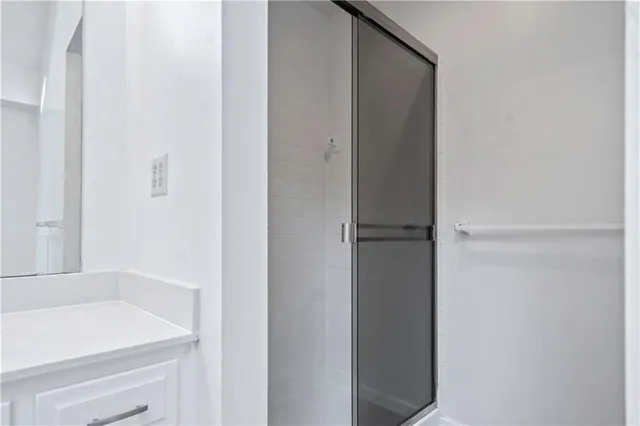 $575,000 | 10438 West 125th Terrace, Overland Park, KS 66213