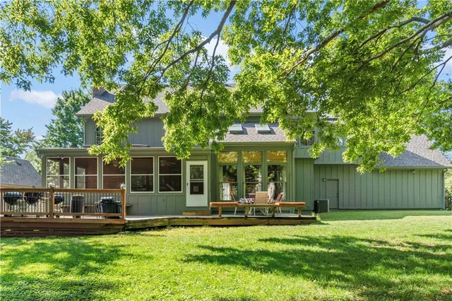 $575,000 | 10438 West 125th Terrace, Overland Park, KS 66213