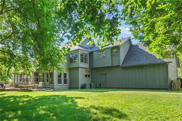 $575,000 | 10438 West 125th Terrace, Overland Park, KS 66213