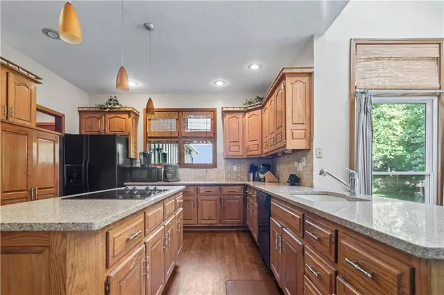 $575,000 | 10438 West 125th Terrace, Overland Park, KS 66213