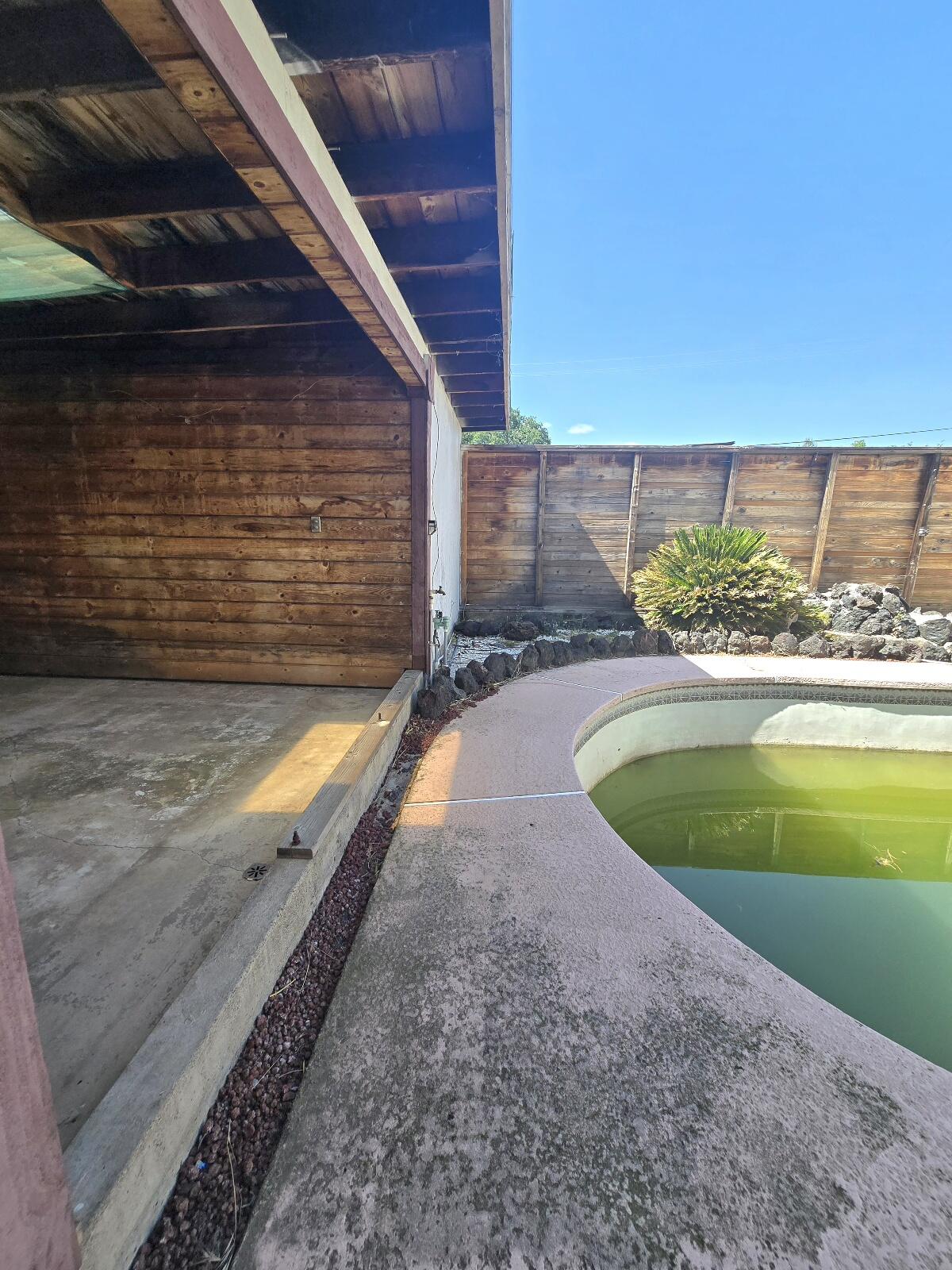 846 Ridge Road Redding, CA 96003 - Photo 28 of 38 20250518_151720