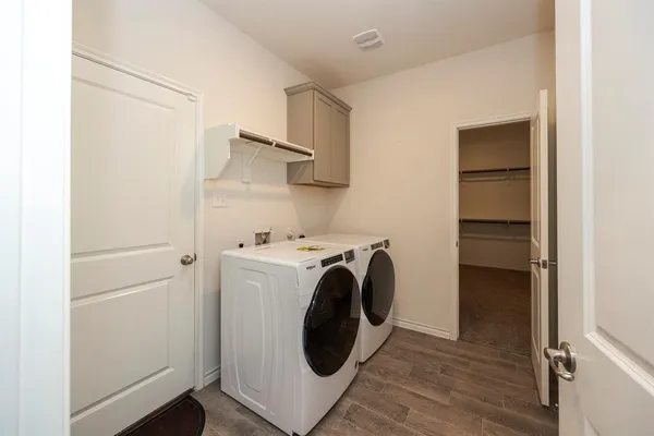 $319,900 | 10318 Thunderwood Drive, Aubrey, TX 76227