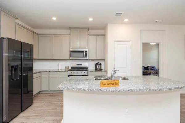 $319,900 | 10318 Thunderwood Drive, Aubrey, TX 76227