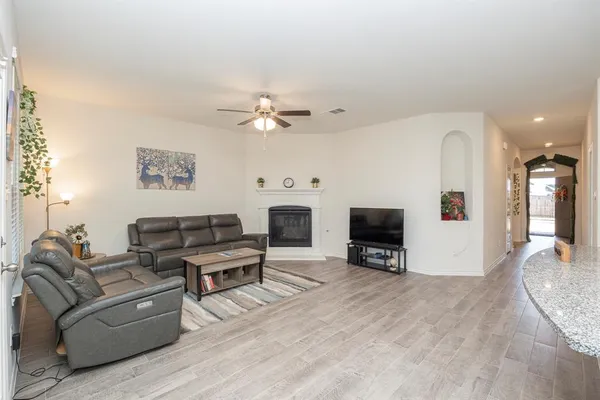 $319,900 | 10318 Thunderwood Drive, Aubrey, TX 76227