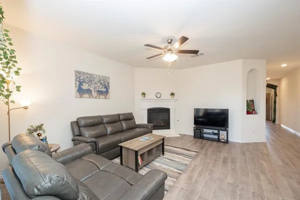 $319,900 | 10318 Thunderwood Drive, Aubrey, TX 76227