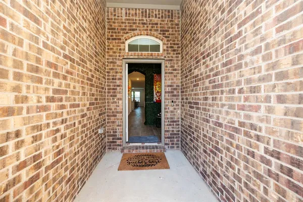 $319,900 | 10318 Thunderwood Drive, Aubrey, TX 76227