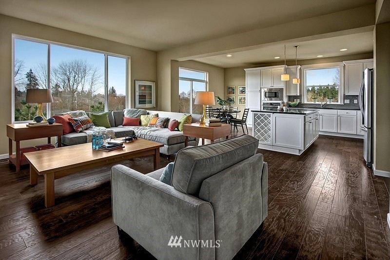 827 Lyons Avenue Northeast Renton, WA 98059 - Photo 4 of 23 Gallery Image 4