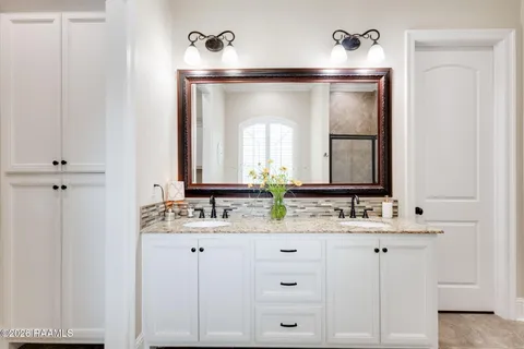 $335,000 | 219 Country Park Drive, Youngsville, LA 70592