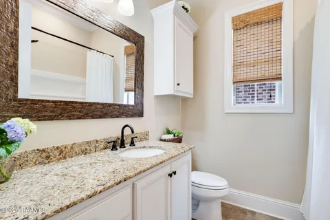 $335,000 | 219 Country Park Drive, Youngsville, LA 70592