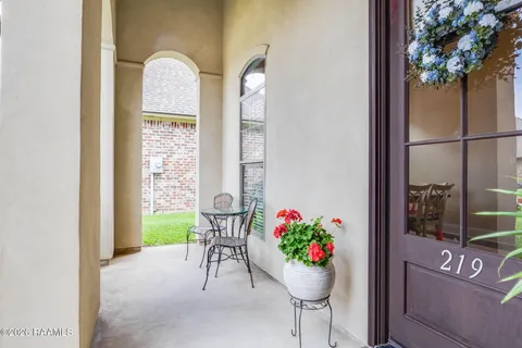 $335,000 | 219 Country Park Drive, Youngsville, LA 70592