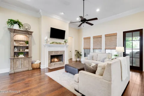 $335,000 | 219 Country Park Drive, Youngsville, LA 70592