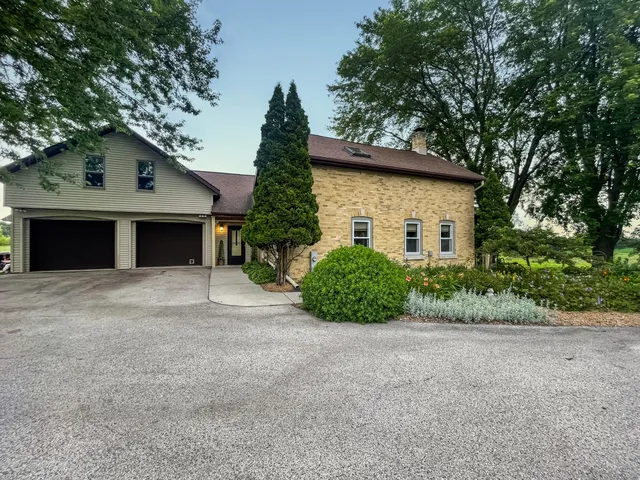 $750,000 | N6707 La Ferme Road, Plymouth, WI 53073