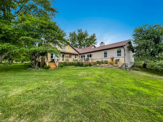 $750,000 | N6707 La Ferme Road, Plymouth, WI 53073