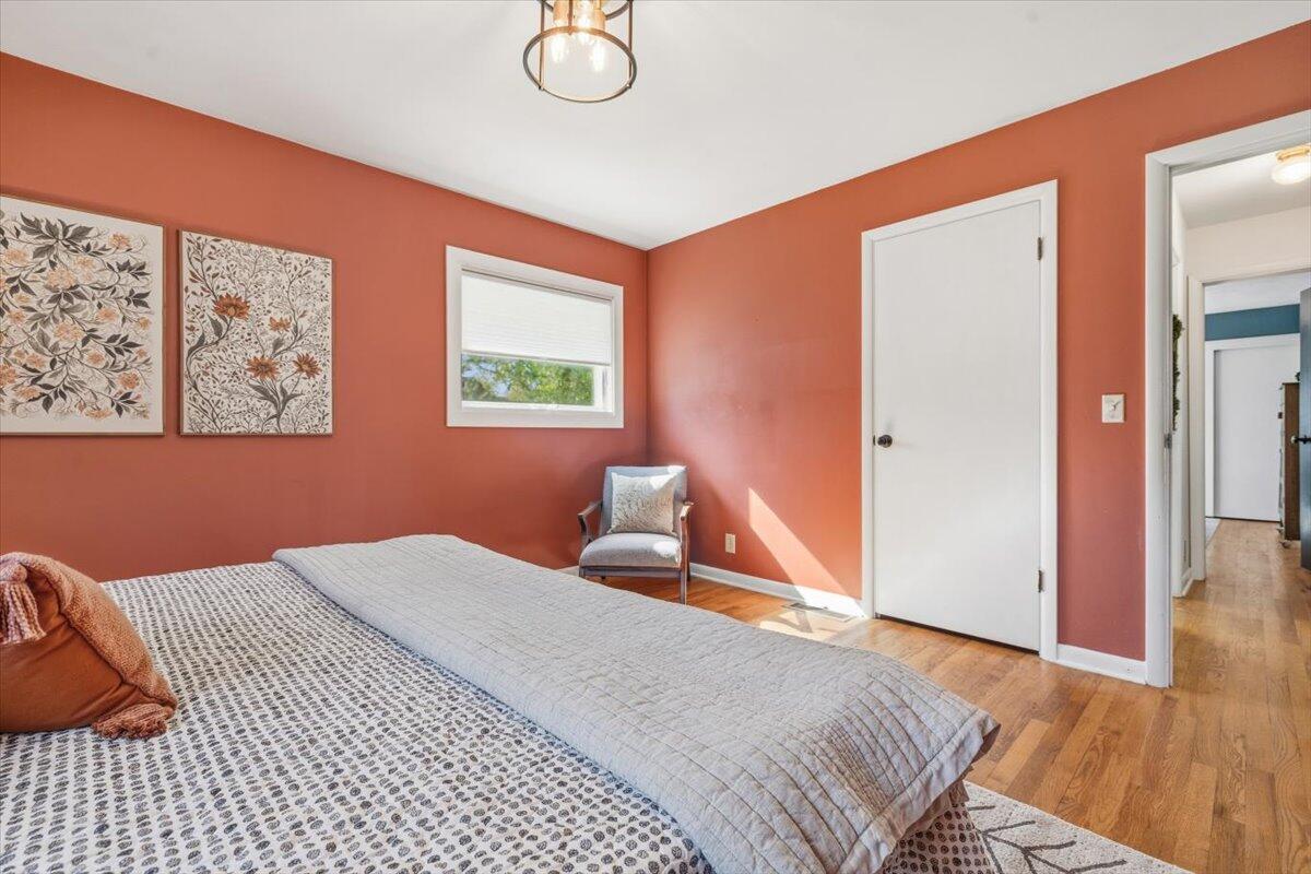 112 Butternut Street Three Oaks, MI 49128 - Photo 25 of 35 guest 3