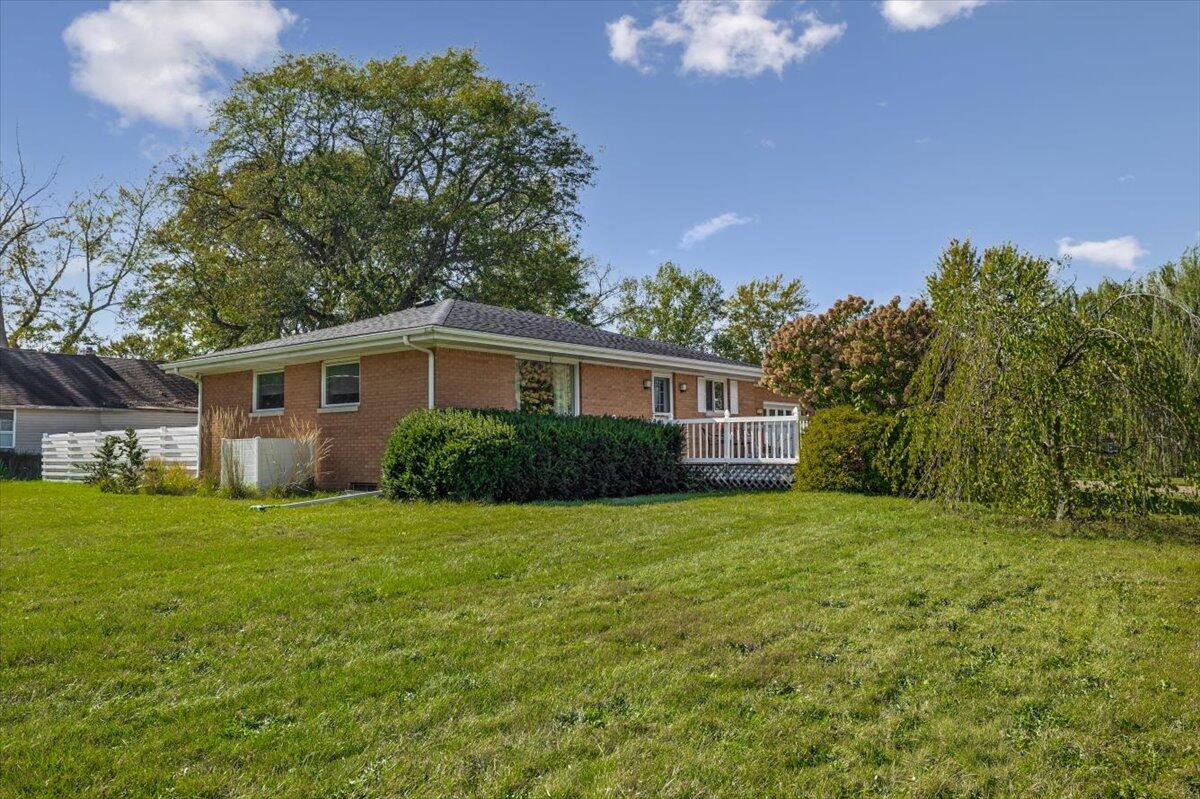 112 Butternut Street Three Oaks, MI 49128 - Photo 34 of 35 yard 2