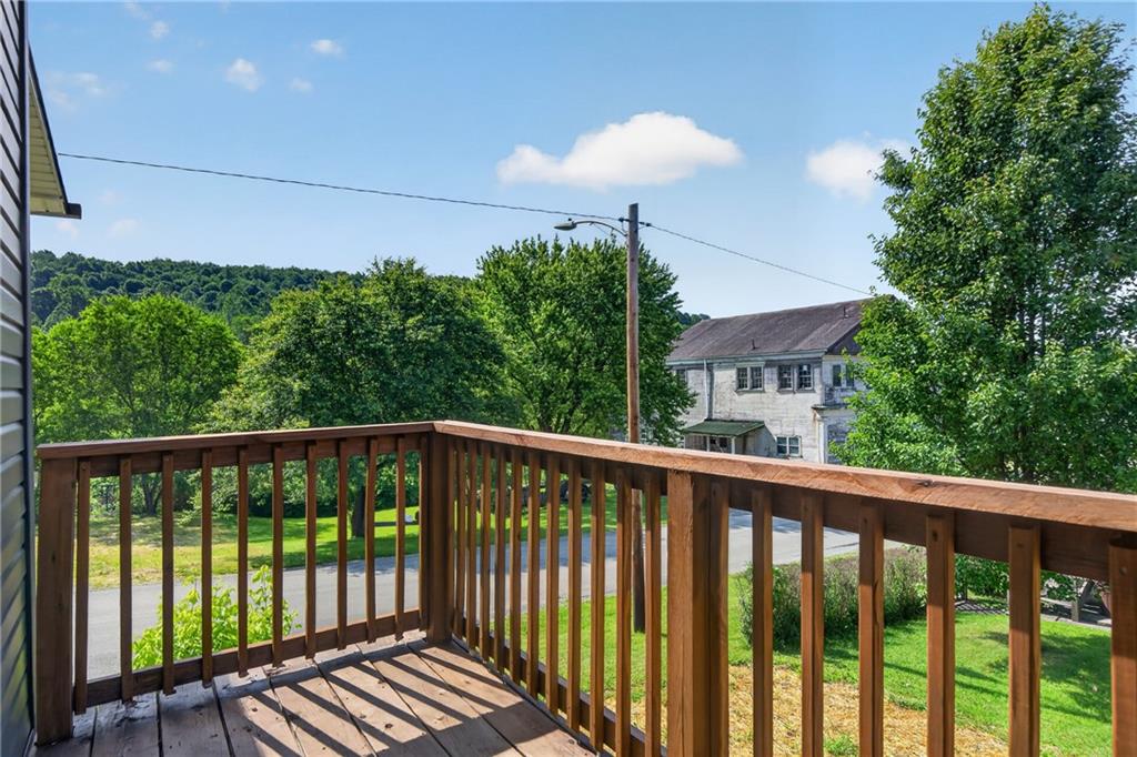 621 Bitner Road Dunbar, PA 15431 - Photo 3 of 27