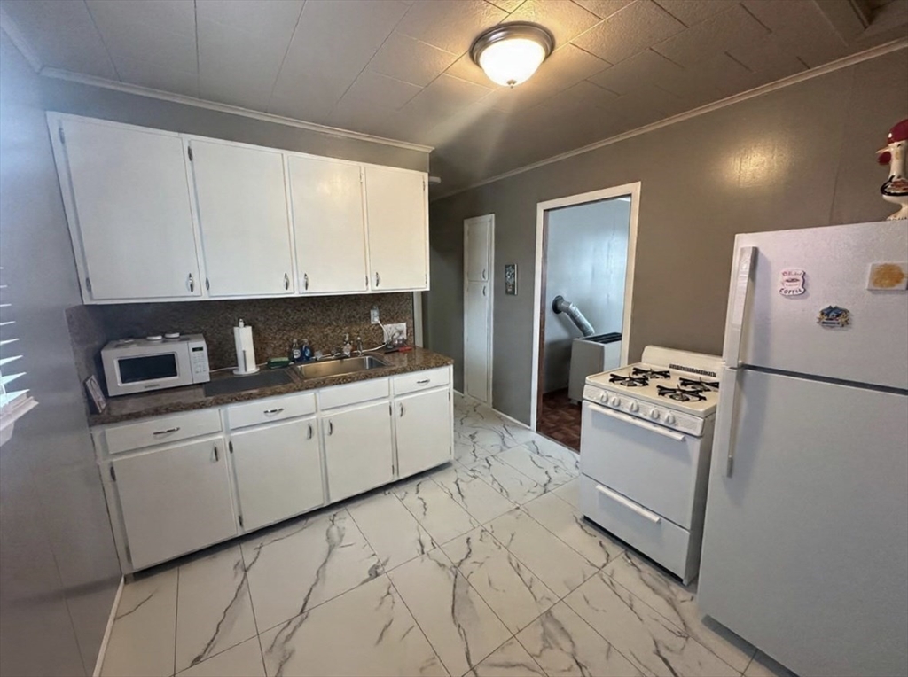 207 Morgan Street, Unit 2 Fall River, MA 02721 - Photo 9 of 15