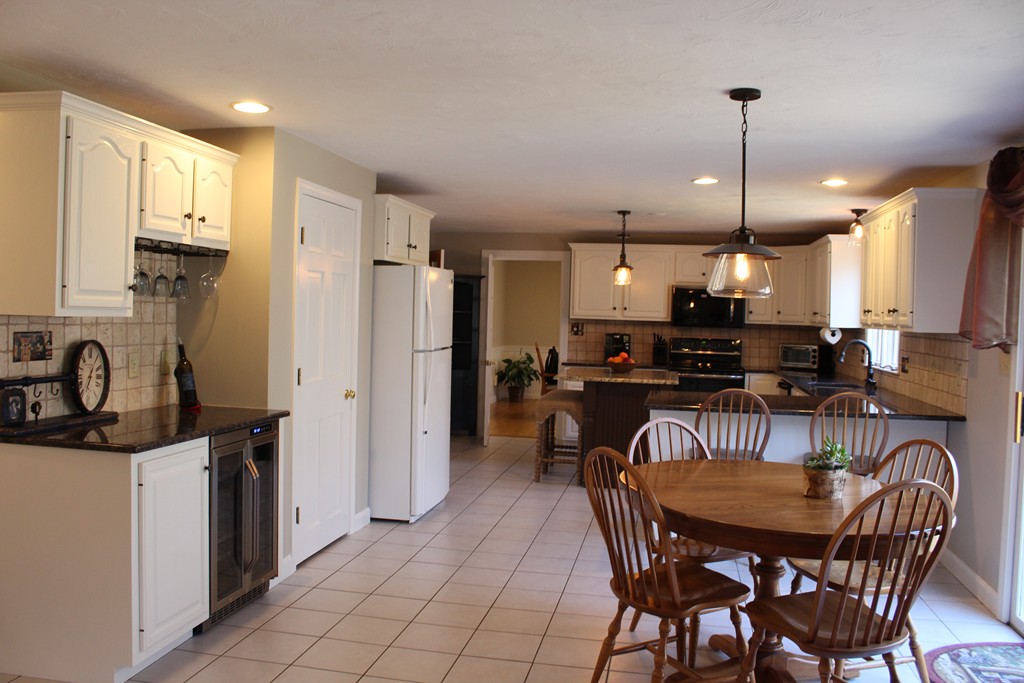 36 Townline Road Franklin, MA 02038 - Photo 8 of 22 Gallery Image 8