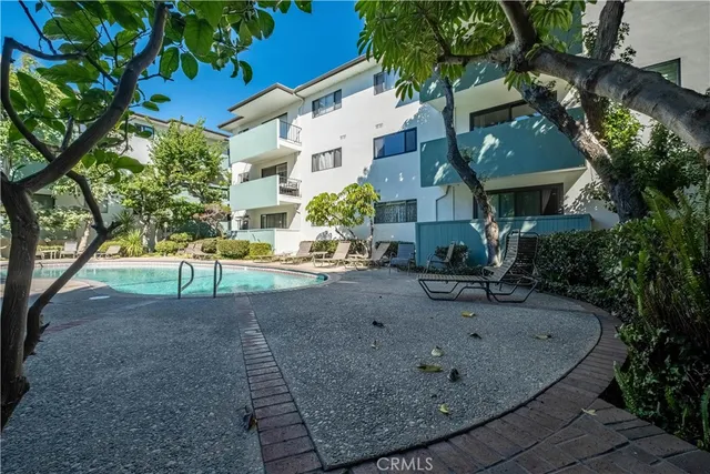 $435,000 | 5000 South Centinela Avenue, Unit 244, Los Angeles, CA 90066