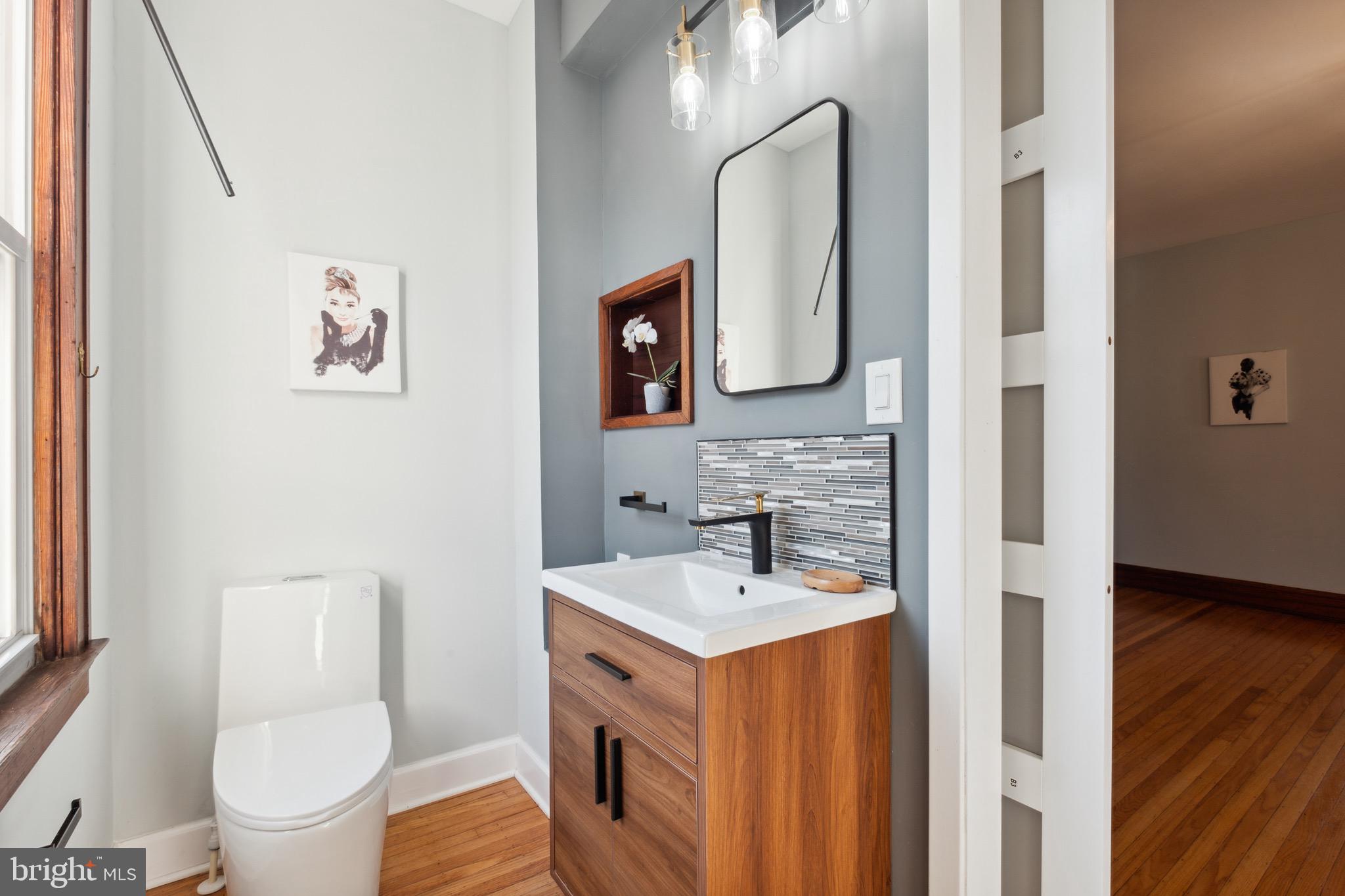 222 Mallow Hill Road Baltimore, MD 21229 - Photo 21 of 47 Primary Bathroom