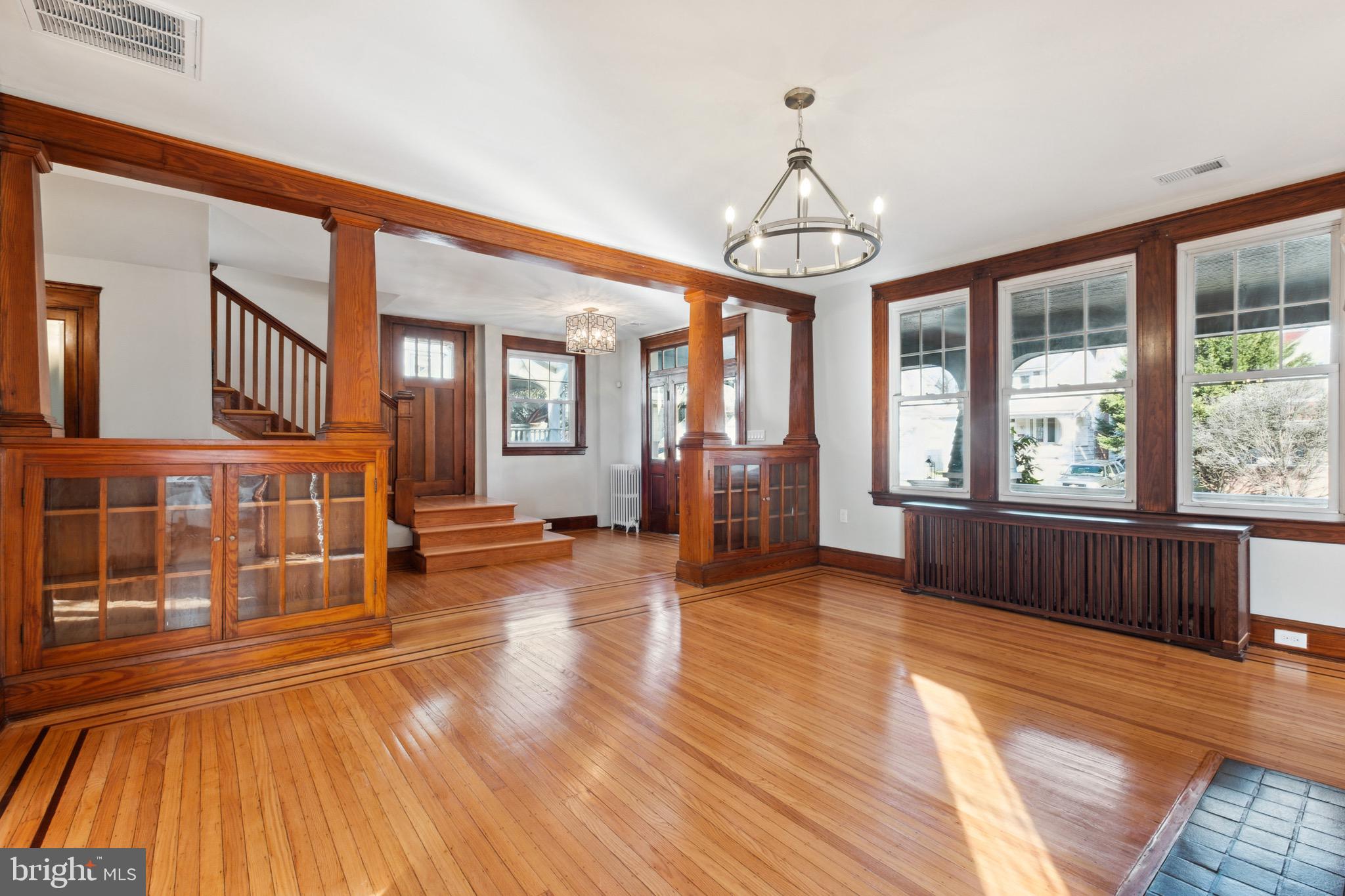 222 Mallow Hill Road Baltimore, MD 21229 - Photo 8 of 47 Craftsmen Style Built In Bookcases