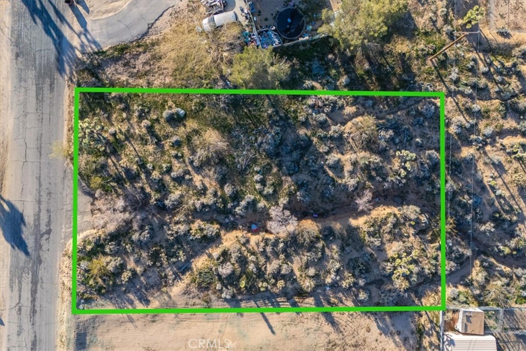 60432 Latham Trail Joshua Tree, CA 92252 - Photo 11 of 25 a picture of a yard