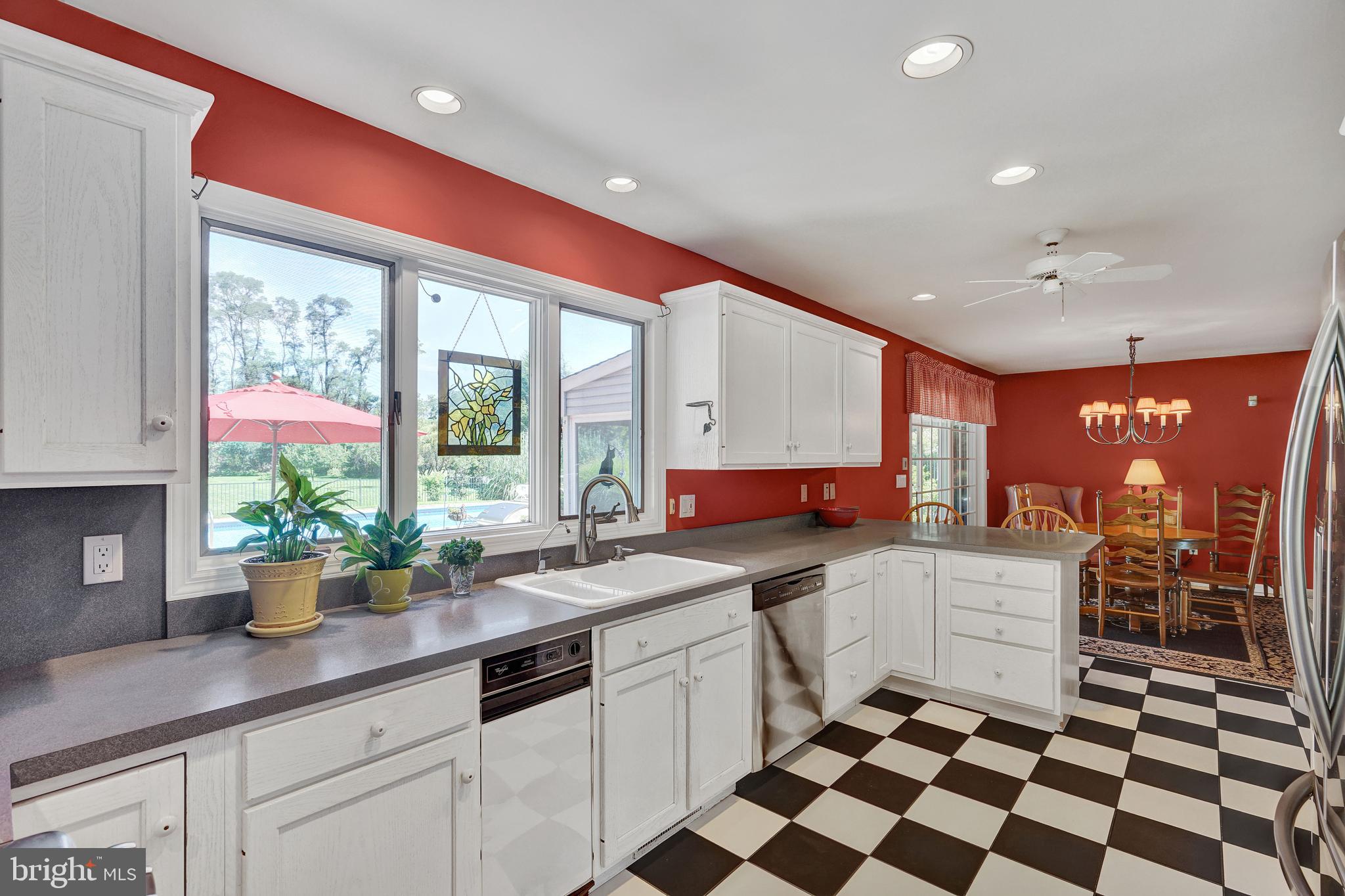 51 Walters Road Robbinsville, NJ 08691 - Photo 7 of 49 Gallery Image 7