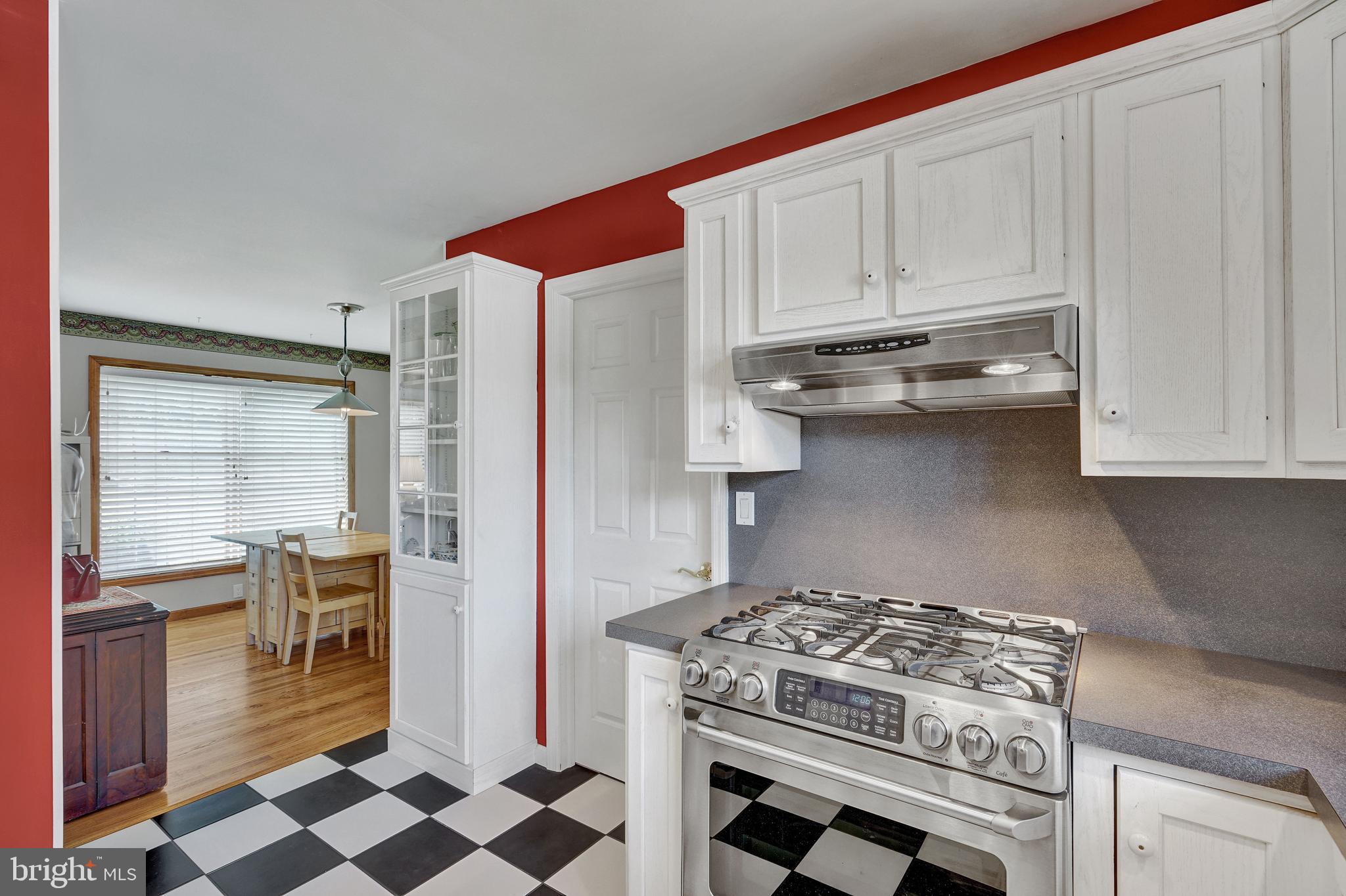 51 Walters Road Robbinsville, NJ 08691 - Photo 9 of 49 Gallery Image 9