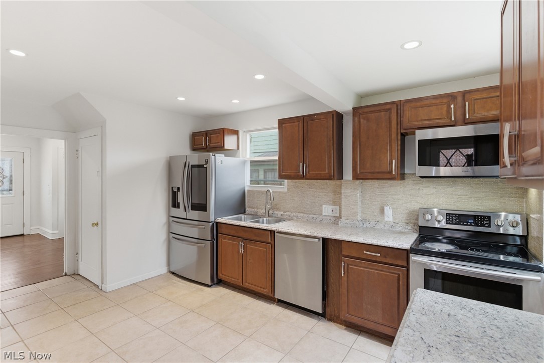 3577 Cedarbrook Road Cleveland, OH 44118 - Photo 14 of 50