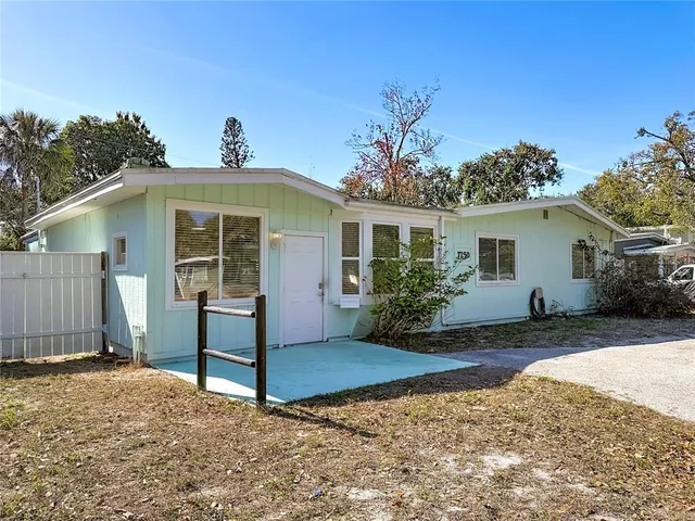 $3,000 | 7250 12th Avenue North, St. Petersburg, FL 33710