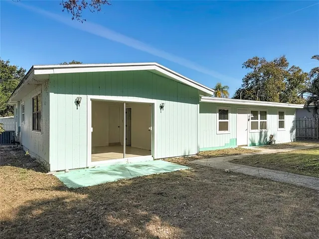 $3,000 | 7250 12th Avenue North, St. Petersburg, FL 33710